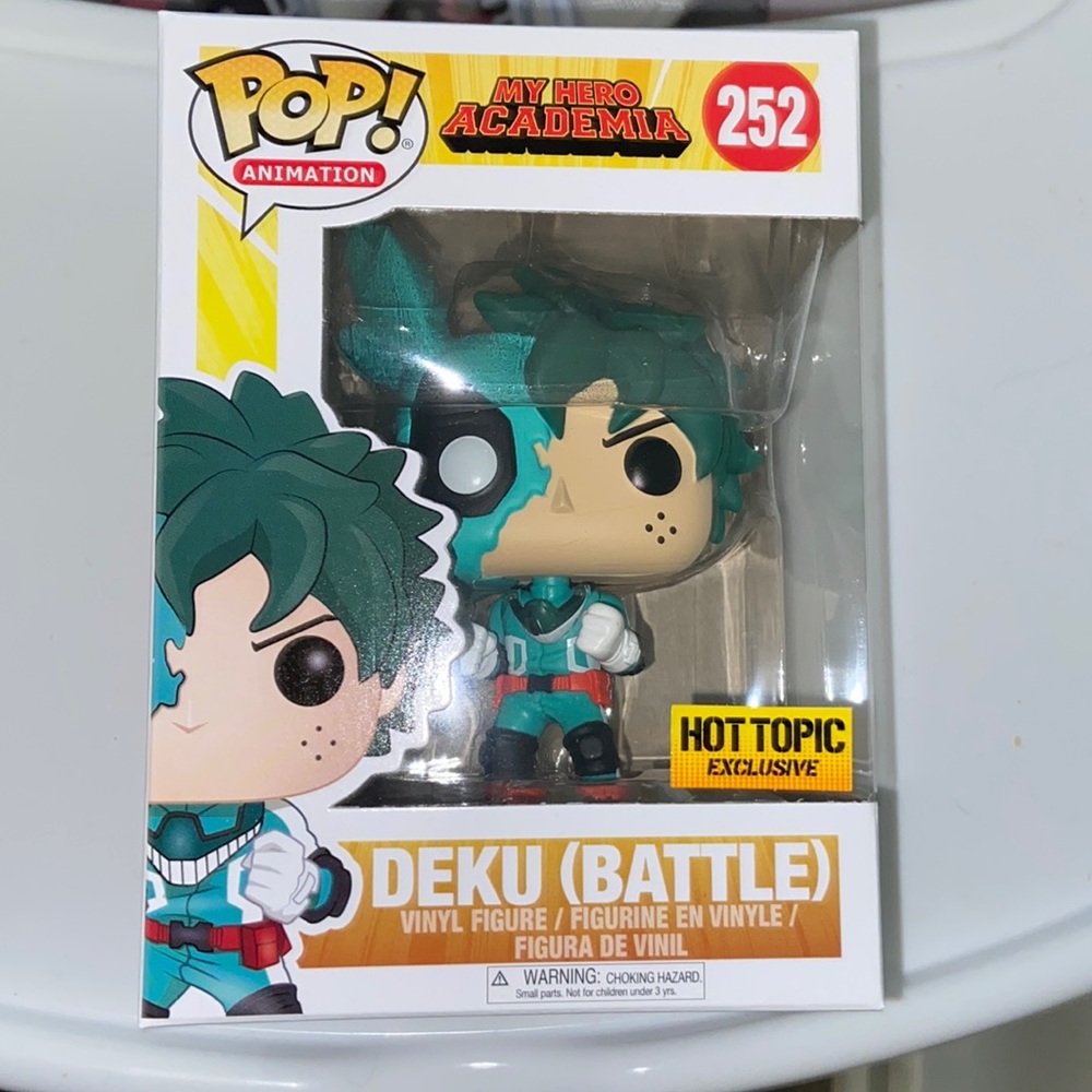 Hot topic exclusive my hero academia battle deku Funko pop #252